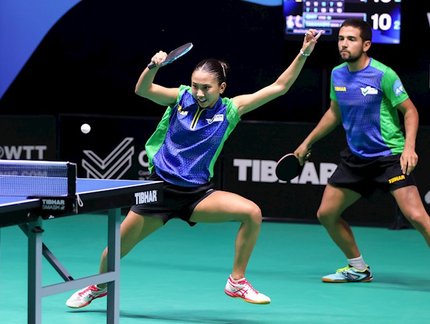 Duas classificações em um dia! Giulia Takahashi e Guilherme Teodoro vão às semifinais do WTT Contender Tunis