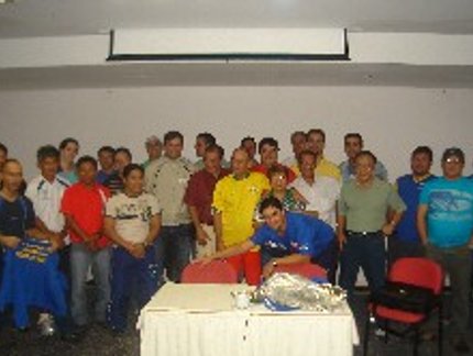 TREINADORES AGRACIAM COORDENADOR DO CURSO
