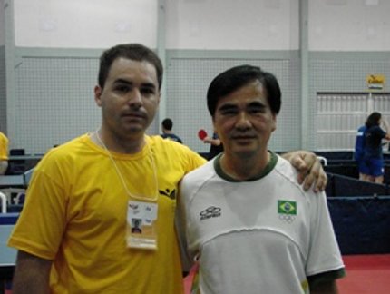 WEI JIANREN RESPONDE PERGUNTAS DE ATLETAS E TÉCNICOS NAS OLIMPÍADAS ESCOLARES