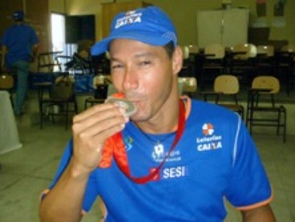 ATLETA PERNAMBUCANO RECEBE HOMENAGEM