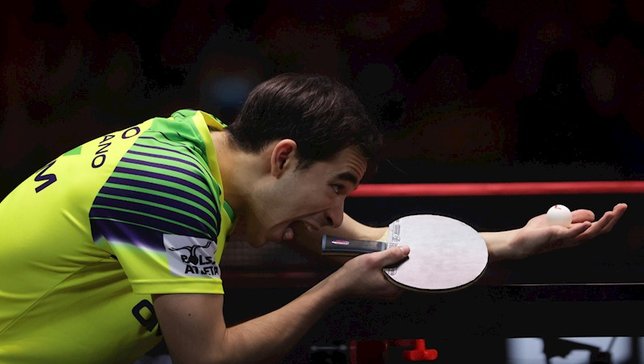 Hugo Calderano se classifica para as oitavas de fi
