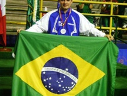 VÍDEO: EDIMILSON COMEMORA TERCEIRO LUGAR NO TORNEIO ABERTO