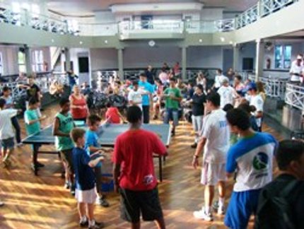 CLÍNICA DE TÊNIS DE MESA REÚNE MAIS DE 200 PESSOAS EM BOTUCATU