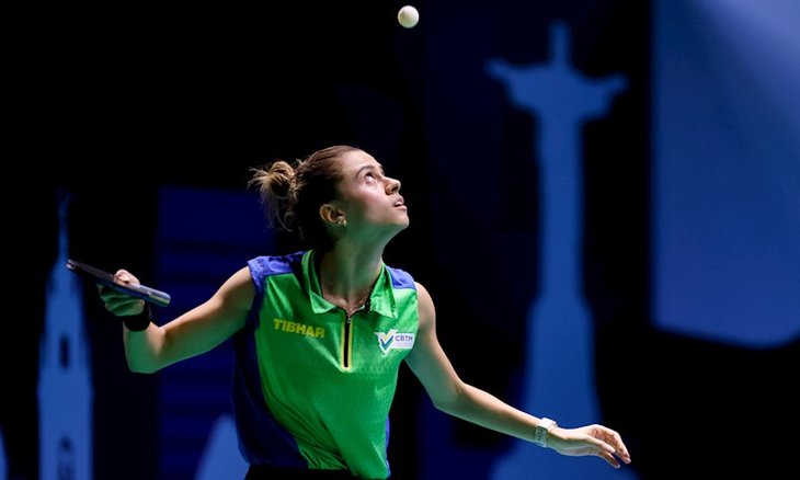 Bruna Takahashi em ação contra Linda Bergstrom - F