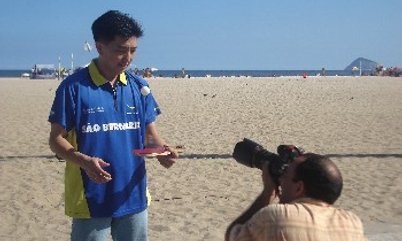 HOYAMA CUMPRE COMPROMISSO COM IMPRENSA CARIOCA