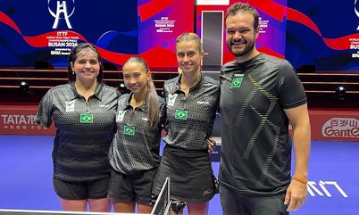 Seleção feminina conquista a inédita classificação para a segunda fase do Mundial por Equipes; equipe masculina também segue na disputa