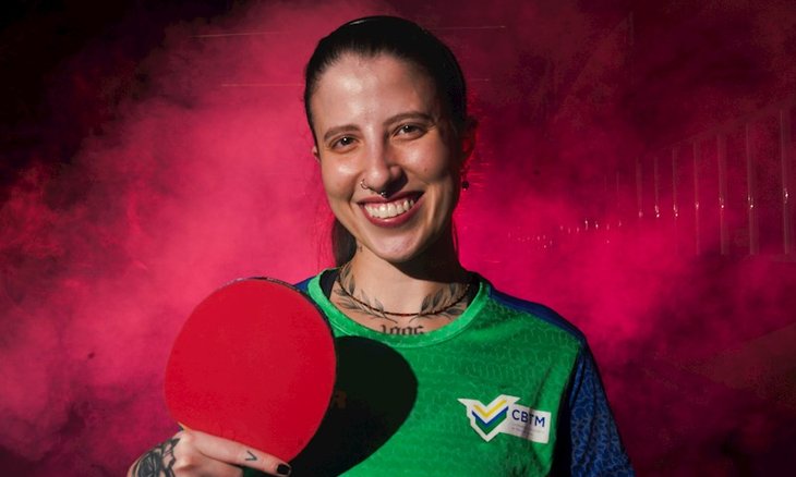 Natural de Santos-SP, Jennyfer começou no tênis de