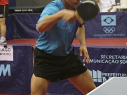 THIAGO FAZ 4 A 0 EM CAZUO E ESTÁ NA FINAL