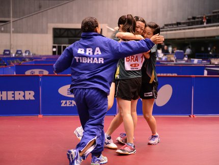 É CAMPEÃO! Meninas do Brasil faturam o título da 2ª Divisão do Mundial