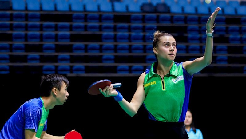 Vitor Ishiy e Bruna Takahashi jogaram o individual
