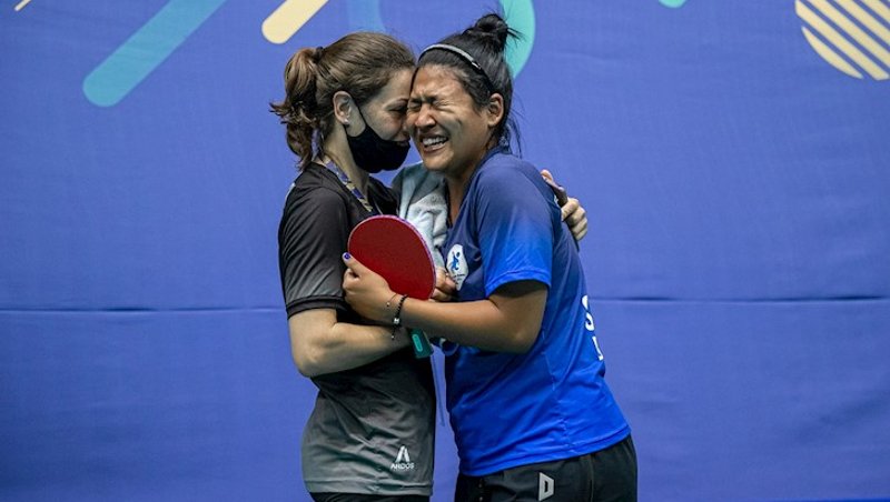 Rejane Cordeiro se emociona ao vencer o absoluto D
