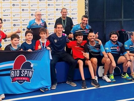 Hugo Calderano prestigia Copa Brasil do Rio de Janeiro e entrega medalhas na competição