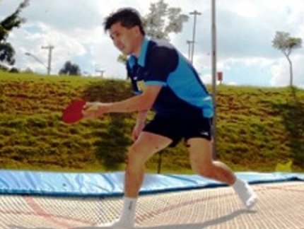 HUGO HOYAMA TIRA FOLGA PARA COMEÇAR TEMPORADA A MIL
