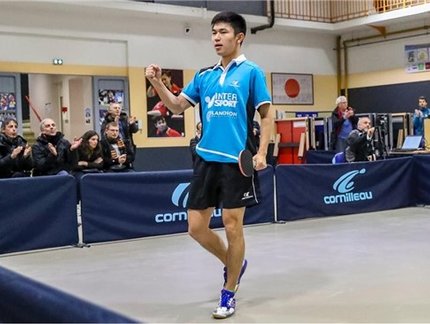 Eric Jouti é campeão da National 1 e ajuda seu clube a subir de divisão no tênis de mesa francês