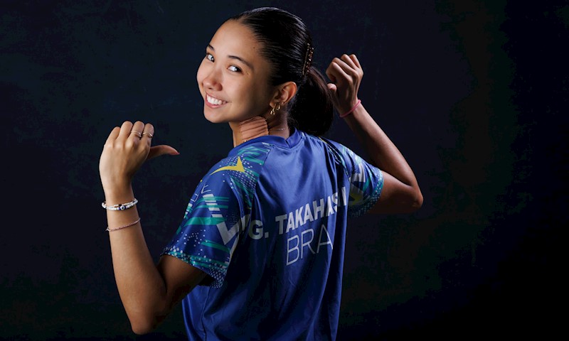 ¡Rendimiento sin precedentes!  Giulia Takahashi sube diez puestos y se une a Bruna Takahashi en el top 100 del ranking mundial femenino