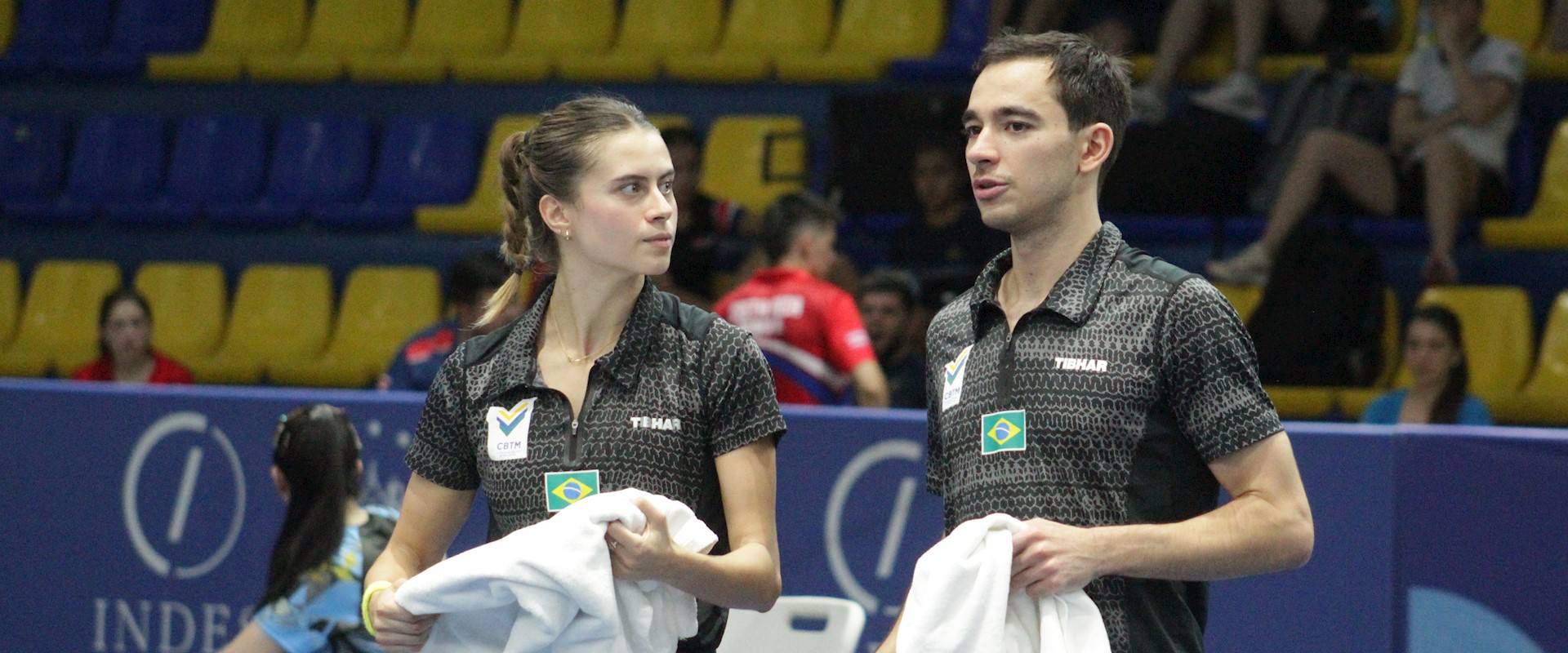 Hugo Calderano e Bruna Takahashi vencem 2ª partida no dia e vão às semis do Pan-Americano