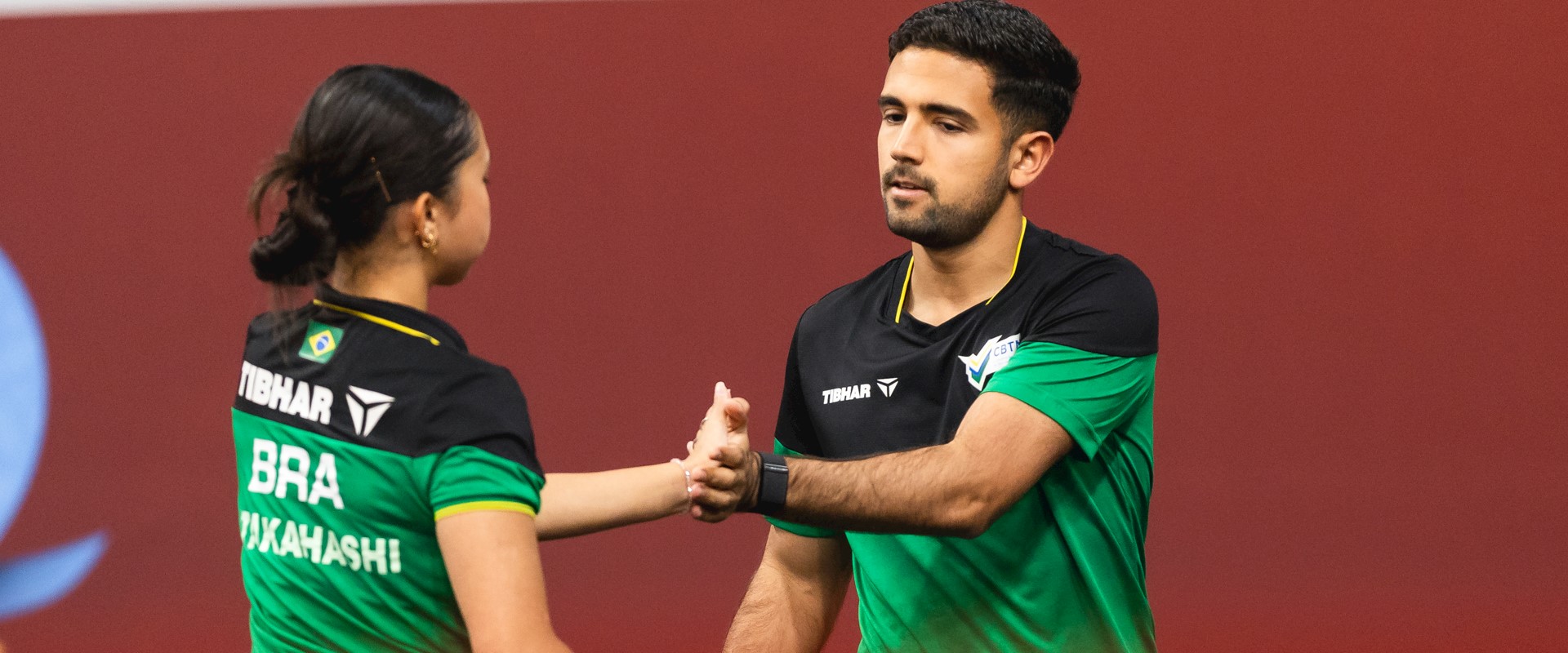 Giulia Takahashi e Guilherme Teodoro colocam o Brasil nas oitavas de final das duplas mistas no Mundial de Tênis de Mesa