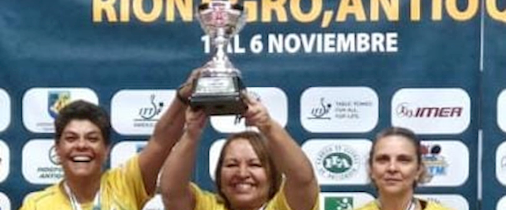 Equipe feminina veterana é campeã invicta no Pan-Americano Master de Rionegro