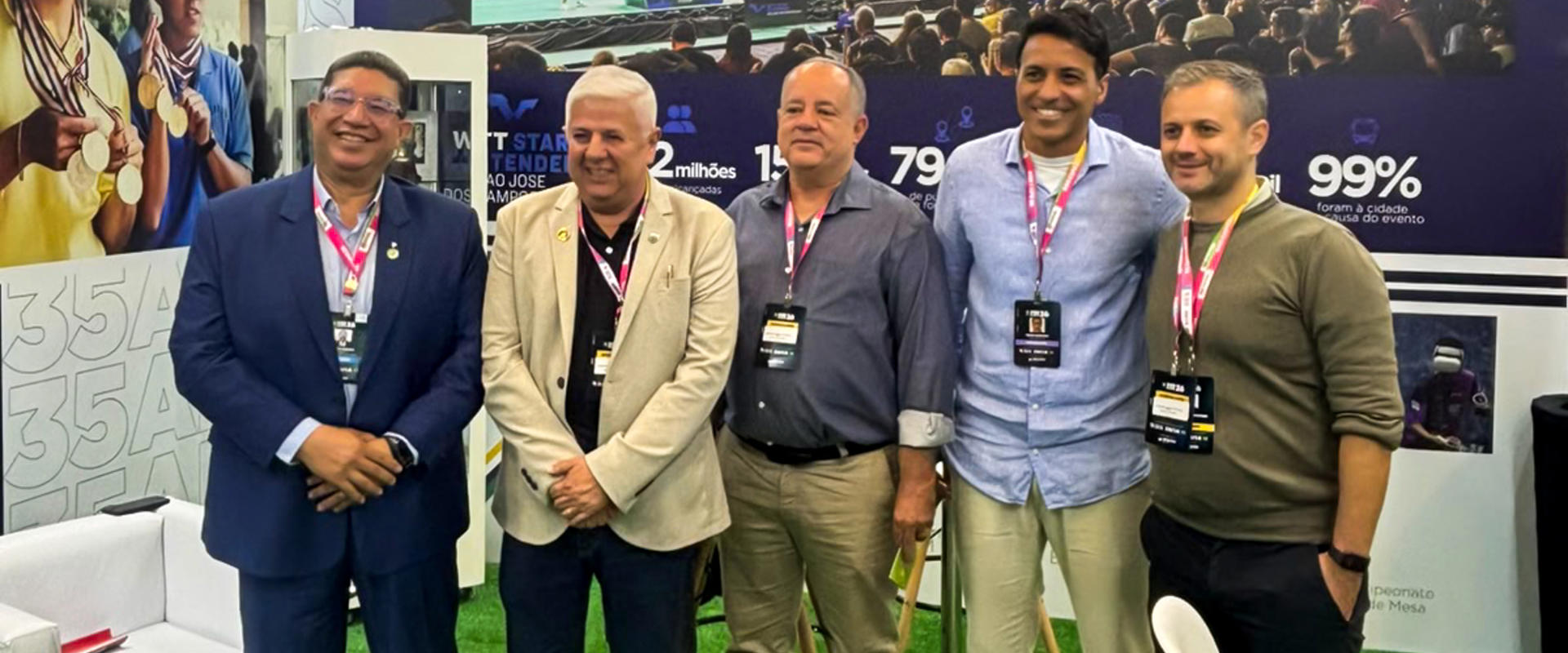 Presidente do Comitê Olímpico Hondurenho visita estande da CBTM na COB Expo