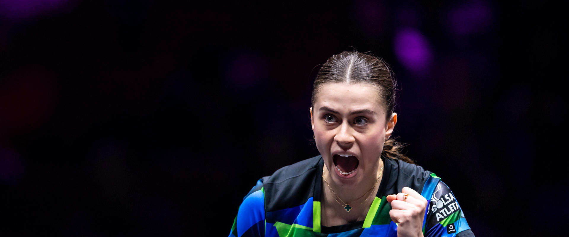 Bruna Takahashi vence na estreia e avança às oitavas do WTT Champions Chongqing