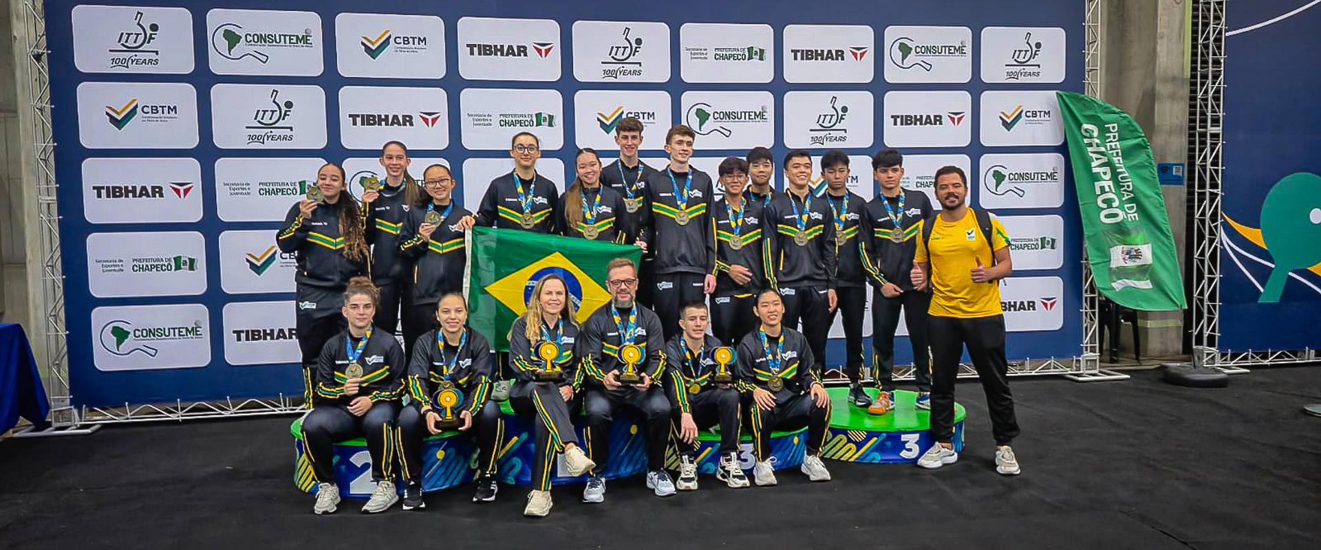 Quatro categorias, quatro títulos: Brasil encerra as disputas por equipes com campanha perfeita no Sul-Americano Sub-15 e Sub-19