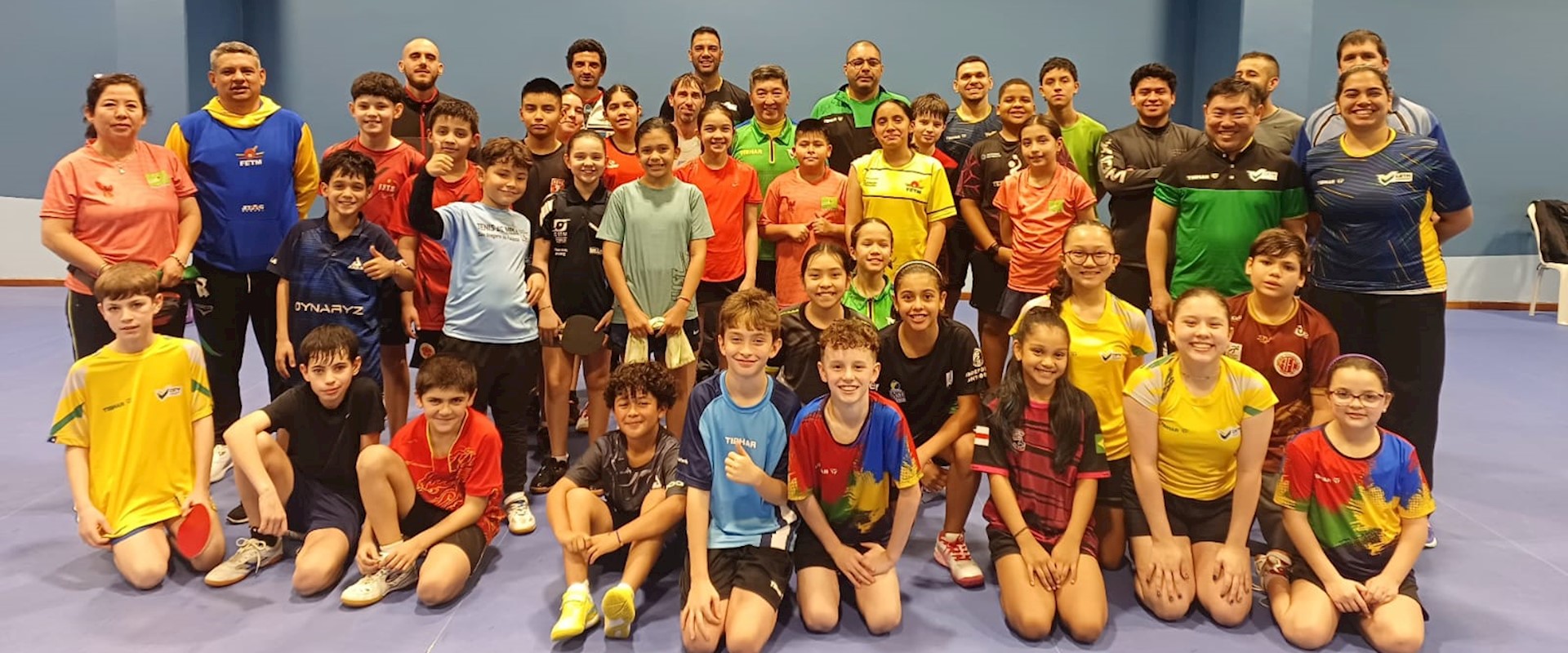 Hugo Hoyama visita jovens atletas no Camp Sul-Americano Sub-11 e Sub13