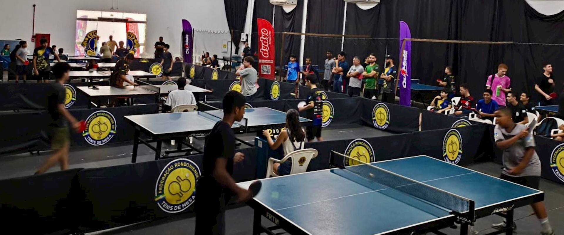 Tênis de mesa aproveita bom momento e ganha força no interior do Brasil