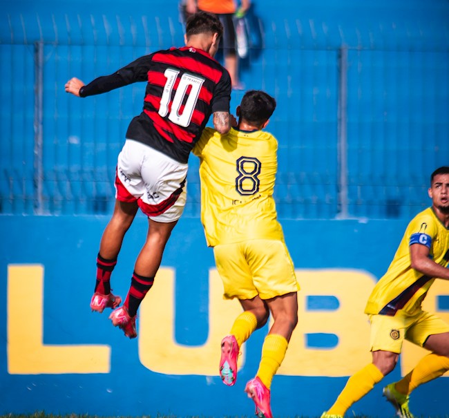 MADUREIRA SOFRE REVÉS CONTRA O FLAMENGO