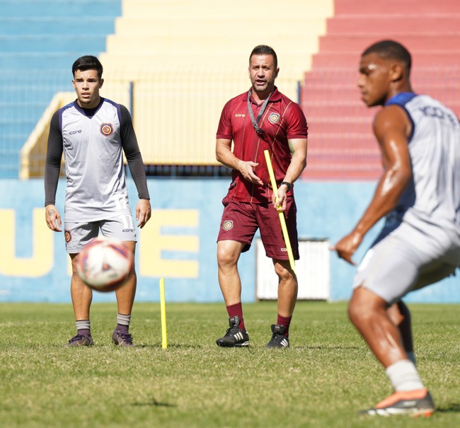 MADUREIRA SE REAPRESENTA PARA A DISPUTA DA COPA RIO