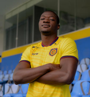 MADUREIRA ANUNCIA A CONTRATAÇÃO DE ATACANTE NIGERIANO