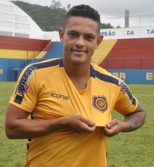 Valdir comemora volta ao Madureira e espera grande campanha no Estadual: “A gente vai brigar lá em cima nesse Campeonato Carioca”