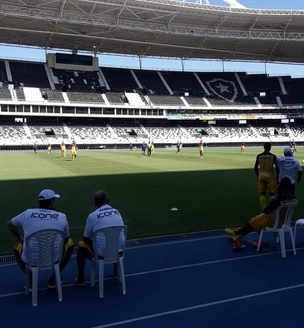 Com gol de Cláudio Maradona, Madureira vence o jogo-treino contra o Botafogo