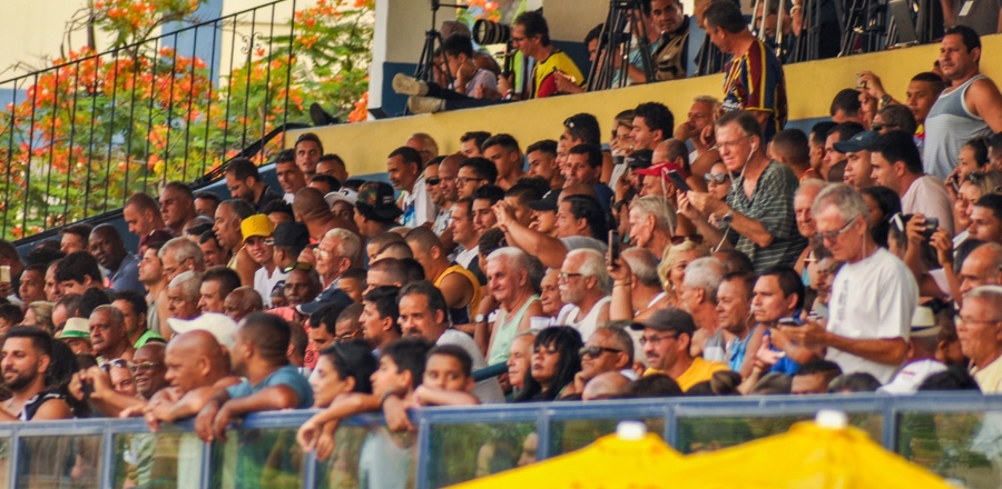 Madureira faz promoção de ingressos para a partida