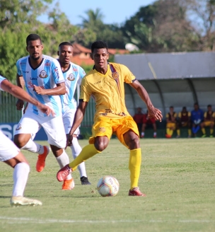 Madureira faz 3 a 0 no Macaé e vence a primeira na Taça Rio