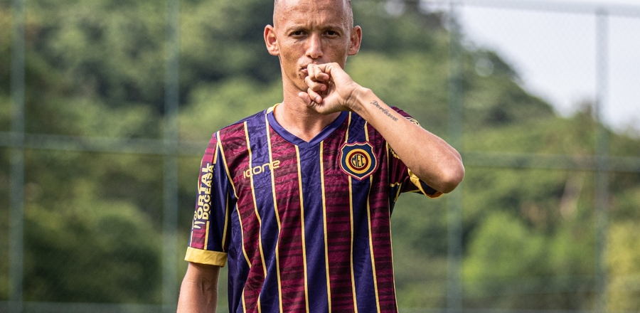 Madureira acerta contratação do meia Diogo Carlos