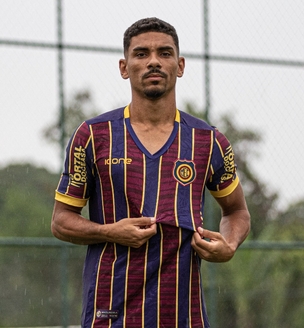 Polivalência, liderança e juventude: Lucas Adell chega para reforçar o Madura no Cariocão 202