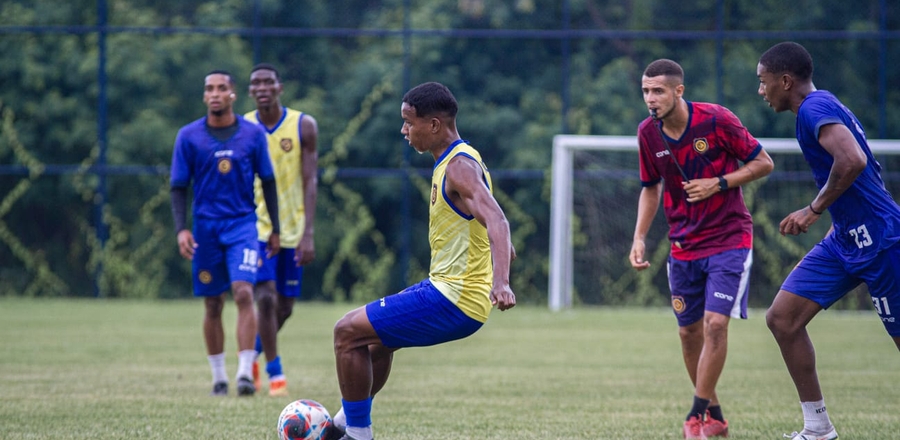 GUILHERME VINTÉM RENOVA COM O TRICOLOR SUBURBANO A