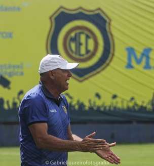 JOSICLER OLIVEIRA PONTUA EVOLUÇÃO DA EQUIPE E PREVÊ JOGO DIFICIL CONTRA O VASCO