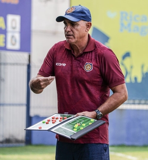 JOSICLER TRAÇA OBJETIVOS DA EQUIPE PROFISSIONAL E SUB-20 NA COPA RIO